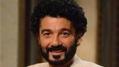 أبطال ”أهل الكهف” يدخلون الديكور الخاص بالفيلم