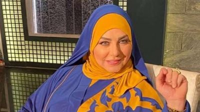 ميار الببلاوي تطمئن جمهورها ببث فيديو مباشر: أنا بخير ولسه جايه من صلاة الجمعة