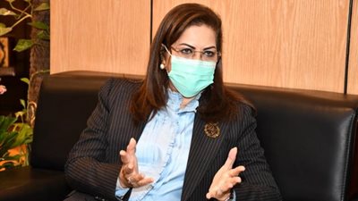 د. هالة السعيد: تطوير أداء الخدمات الحكومية يقضي علي الفساد