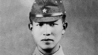 الضابط ياباني الذي بقي يقاتل 29 عامًا رغم انتهاء الحرب لأنه لم يتلق الأوامر!