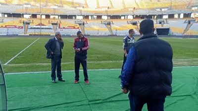 شاهد.. أرضية ستاد برج العرب ”جاهزة” لاحتضان نهائي الكأس