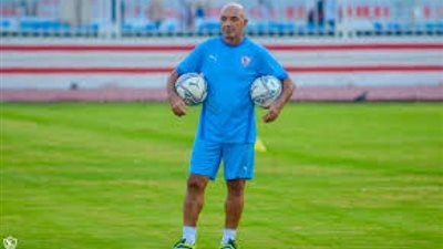 باتشيكو يجتمع بجهازه المعاون على هامش مران الزمالك
