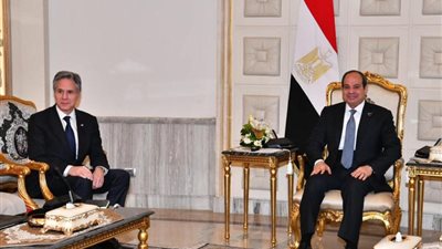 أشاد بدور مصر للدفع تجاه التهدئة.. تفاصيل لقاء السيسي وبلينكن بشان غزة
