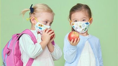 هل ارتداء كمامة كورونا تحمي الأطفال من الربو؟.. إليك الإجابة