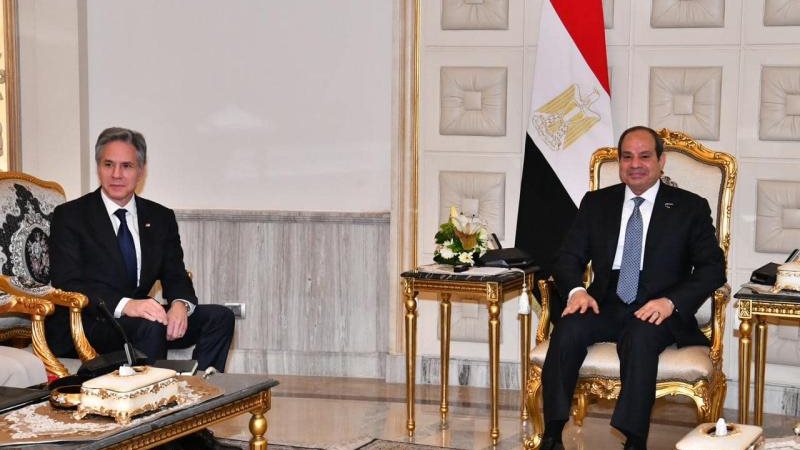 الرئيس السيسي ووزير