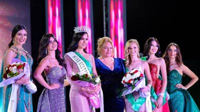 ملكة جمال السياحة والبيئة تتألق في الغردقة