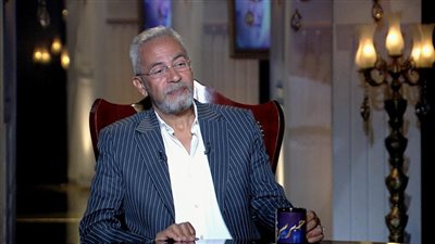 متقعدش تاكل وتشرب منها وتطعن فيها.. تصريحات مثيرة لـ صبري فواز عن تحريم الفن