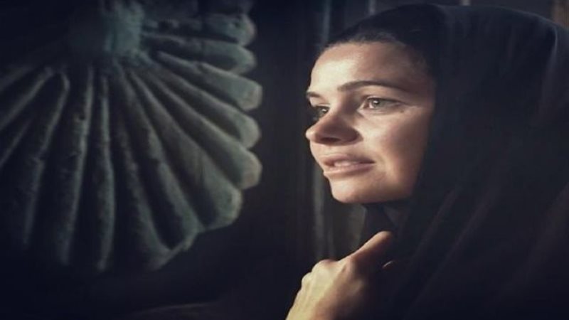 يسرا اللوزى