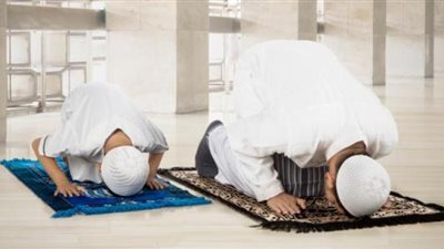 ما حكم الإسراع في الصلاة؟ وهل هذه السرعة تبطلها؟… «الإفتاء» تجيب