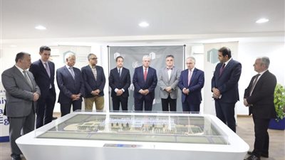 وزير التعليم العالي والسفير الفرنسي يتفقدون بدء أعمال إنشاء الحرم الجديد للجامعة الفرنسية (صور)