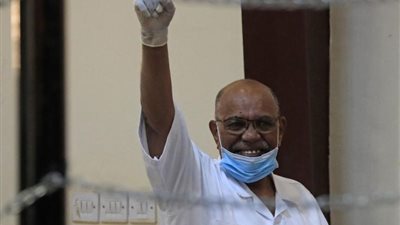 مصير عمر البشير يواجه الغموض.. شائعات الهروب تُطارده والدعم السريع يزعم نقله إلى ولاية نهر النيل