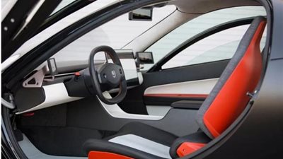 بالفيديو :سيارة كهربائية مدهشه بـ 3 عجلات لا تحتاج إلى شحن أبداً