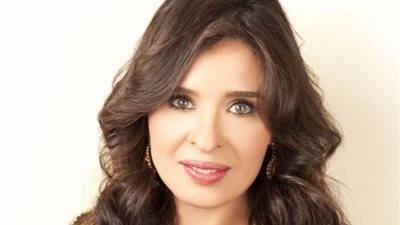 دينا تبدأ تصوير فيلم ”سقراط ونبيلة” خلال أيام