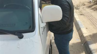 بالصور.. محافظ الجيزة يعلن 5 إجراءات لإلزام سائقين السرفيس بتعريفة الأجرة الجديدة