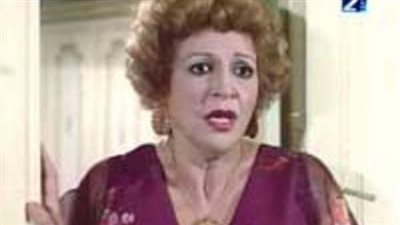 تنمرت علي  معجبات العندليب.. فرقت بين شادية وحبيبها.. رفضت أدوار تضر بوقار حجابها.. أسرار وحكايات في حياة نادية عزت