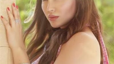 نسرين طافش بإطلالة مثيرة في أحدث ظهور لها