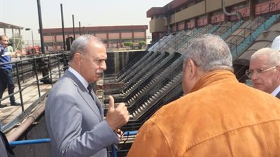 شاهد.. أول رد فعل لمحافظ القليوبية بعد انفجار محطات الصرف الصحي اليوم