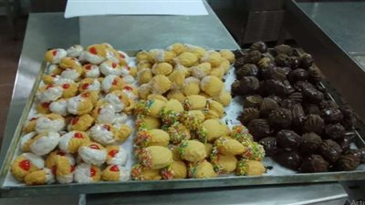 أسعار كحك ومستلزمات العيد بمدارس التعليم الفندقي بالجيزة