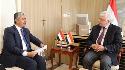 وزير التعليم العالي: توفير كافة سبل الدعم للطلاب اليمنيين الدارسين في مصر