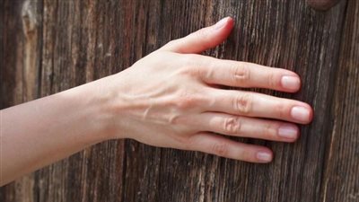 حكاية مثل امسك الخشب.. ما علاقته بدفع الحسد؟