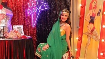 شاهد.. إطلالات مميزة لـ رنا سماحة في ليلة ”الحنة”