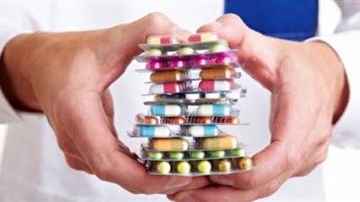 دراسة: قراءة النشرة الطبية والخوف منها قد تصيبك بالأعراض الجانبية للدواء