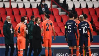 إيقاف مباراة باريس سان جيرمان وباشاك شهير بسبب إساءات عنصرية