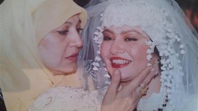 مديحة كامل في رمضان.. تحرص على العبادات وتوفيت في الشهر الكريم