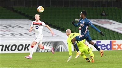 النني يسجل.. أرسنال يضرب دوندالك بهدفين في الشوط الأول