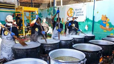 اغتيال موظفي منظمة المطبخ المركزي العالمي يضع إسرائيل في بؤرة الغضب العالمي