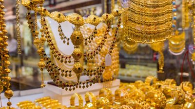 سعر الذهب بعد ارتفاع الدولار اليوم الأربعاء 3 أبريل 2024