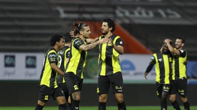 بمشاركة حجازي.. الاتحاد يتقدم على الشباب بهدف في الشوط الأول