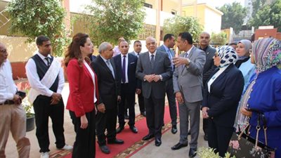 بالصور.. محافظ الجيزة يفتتح مدارس ومنشأت تعليمية جديدة