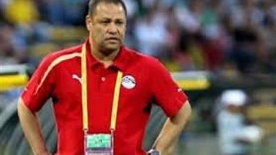 ضياء السيد يشيد بأداء سيراميكا كليوباترا مع الفريق