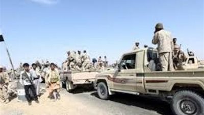 قوات الحكومة اليمنية والمجلس الانتقالي تواصل انسحابها من أبين