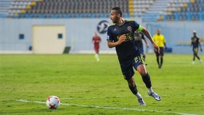 بعد اعتزاله بأسبوعين.. سيراميكا كليوباترا يعين مدافعه السابق مصطفى صابر مدربا لفريق الشباب