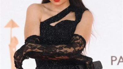 بالصور.. للا فضة بإطلالة مختلفة في أحدث جلسة تصوير لها