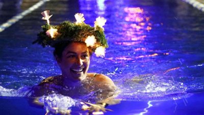 آخر تقاليع كورونا.. حكاية السباحة في المياه المتجمدة