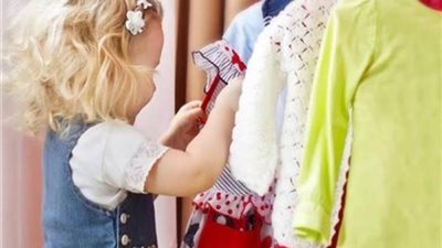 البس صيفي ولا شتوي في طقس العيد المتقلب.. استشاري يجيب