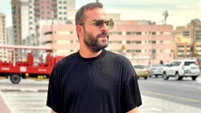 حسين الوزيري يتصدر مواقع التواصل الاجتماعي بـ وزير السعادة