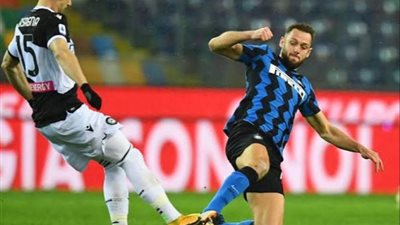 أودينيزي يتقدم على إنتر ميلان بهدف في الشوط الأول بالدوري الإيطالي