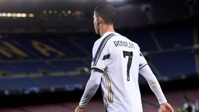 التعادل السلبي يخيم على الشوط الأول بين يوفنتوس وجنوى بالدوري الإيطالي