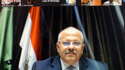 رئيس جامعة القاهرة: الاقتصاد العالمي يواجه عددًا من التحولات الكبرى التي أثرت على مؤشرات الأداء الرئيسة
