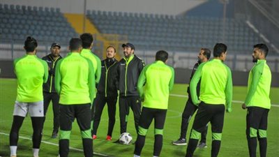 صور .. سيراميكا يخوض مرانه في استاد السويس الجديد استعدادا لمواجهة البنك الأهلي