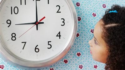 استعدوا لتقديم الساعة.. 12 يوما على تطبيق التوقيت الصيفي