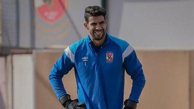 ضربة قاضية تنتظر شريف إكرامي قبل مواجهة الزمالك