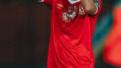 أحمد حسن ينعى والد نجم الأهلي وليد سليمان