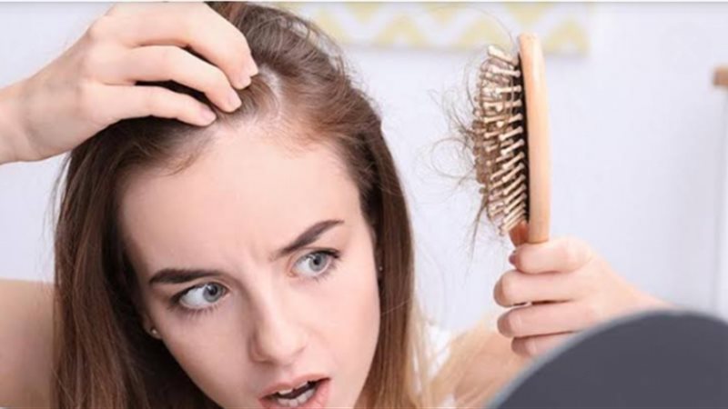 مشكلة تساقط الشعر