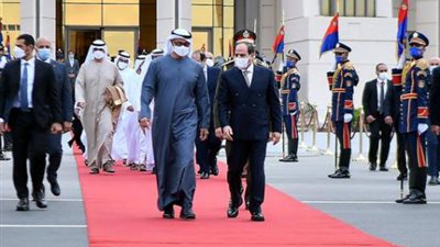 السيسى يودع الشيخ محمد بن زايد بعد مباحثاتها بالقاهرة