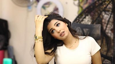 بسمة عطا تطرح أحدث أغانيها عادي عادي يوم 17 إبريل